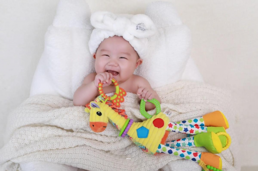 京山宝宝为什么会吐奶 京山宝宝为什么会吐奶